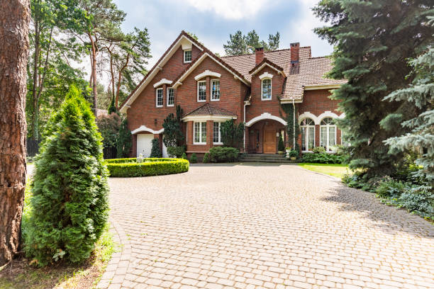 Best Affordable Driveway Paving  in Gluckstadt, MS